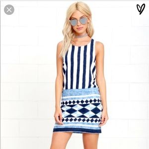 Multitask-Queen Ivory and Blue Print Shift Dress